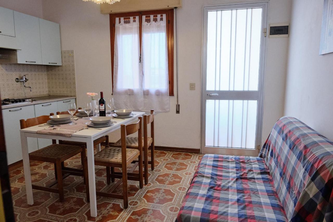 Peaceful Flat With Direct Beach Access Beahost 로솔리나 마레 외부 사진