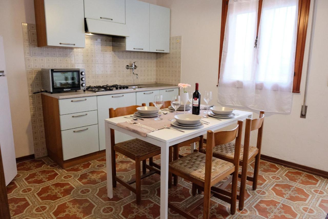 Peaceful Flat With Direct Beach Access Beahost 로솔리나 마레 외부 사진